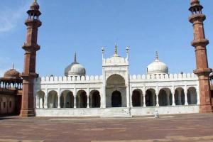 Moti Masjid