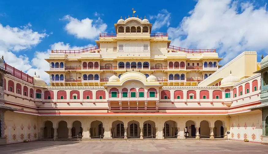 City Palace Jaipur – Heritage & Cultural Visit on 4 Days Tour