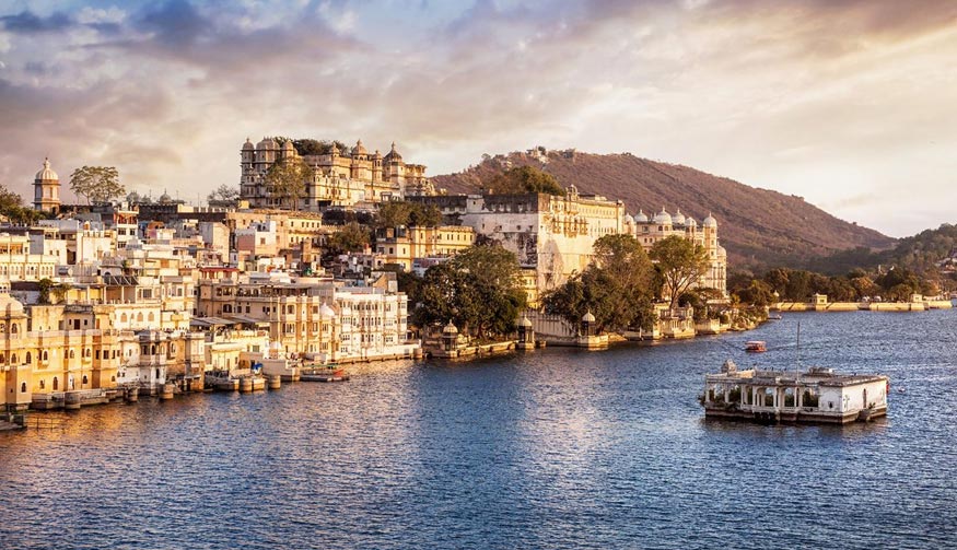 Lake Pichola – Boat Ride in Udaipur